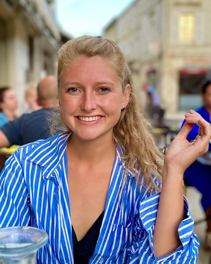 Charlotte / Journaliste