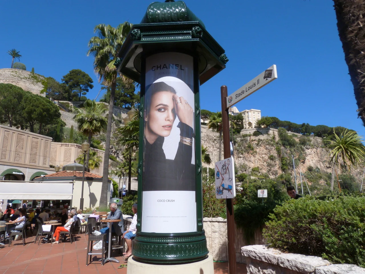 Affichage sur portant géant en plein centre de Monaco