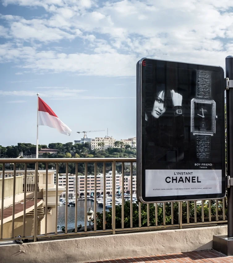 Affichage pour la marque Chanel en principauté de Monaco pour la promotion des campagnes de Joailleries, Horlogerie et Mode sur les réseaux 2 M2.