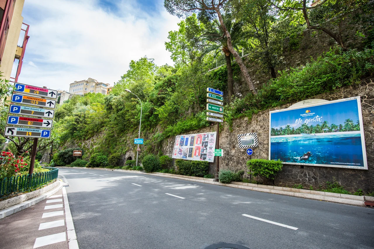 Affichage de campagne pour la République Dominicaine en principauté de Monaco