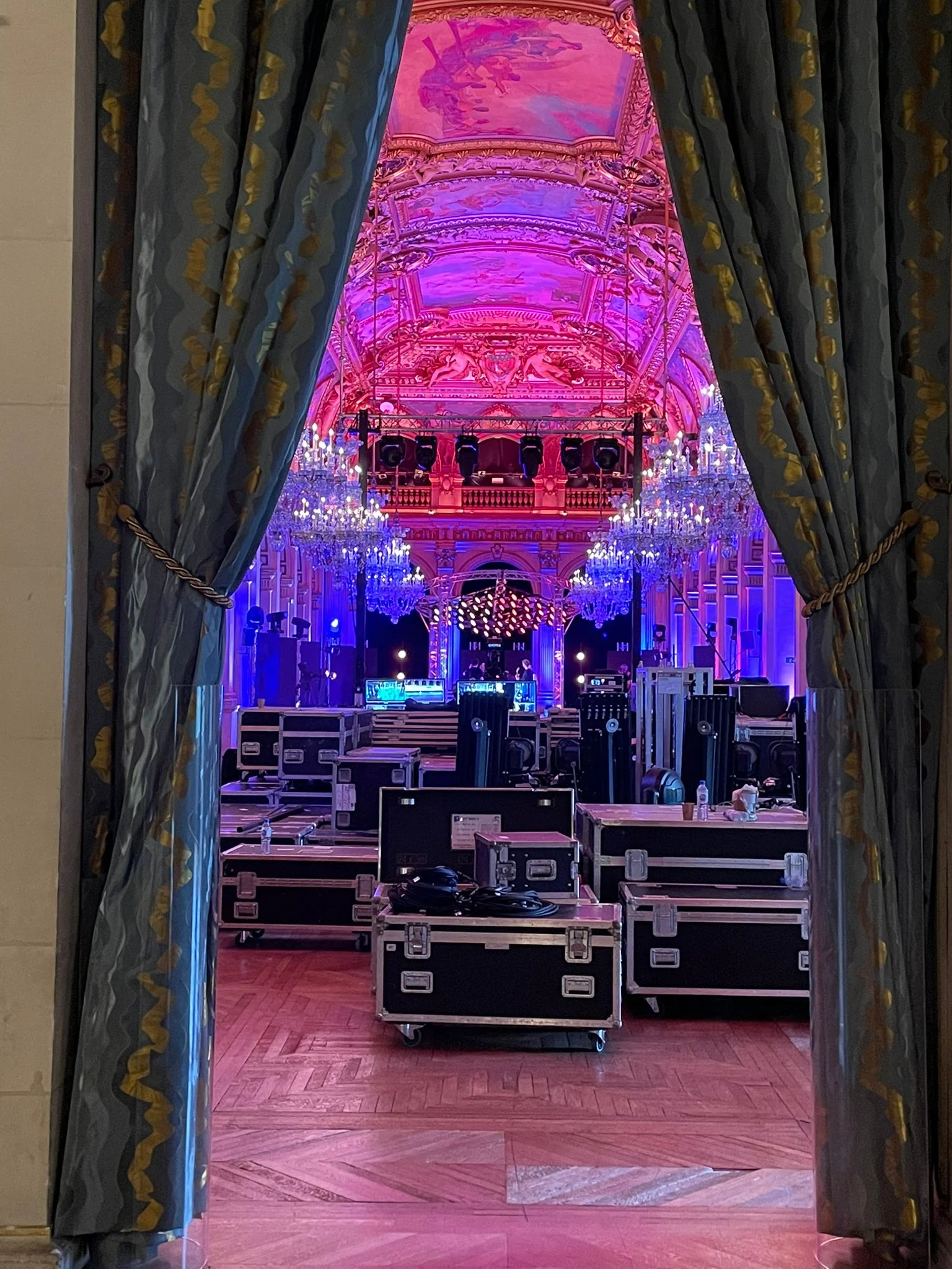 Mairie de Paris - Répétition vue depuis le couloir
